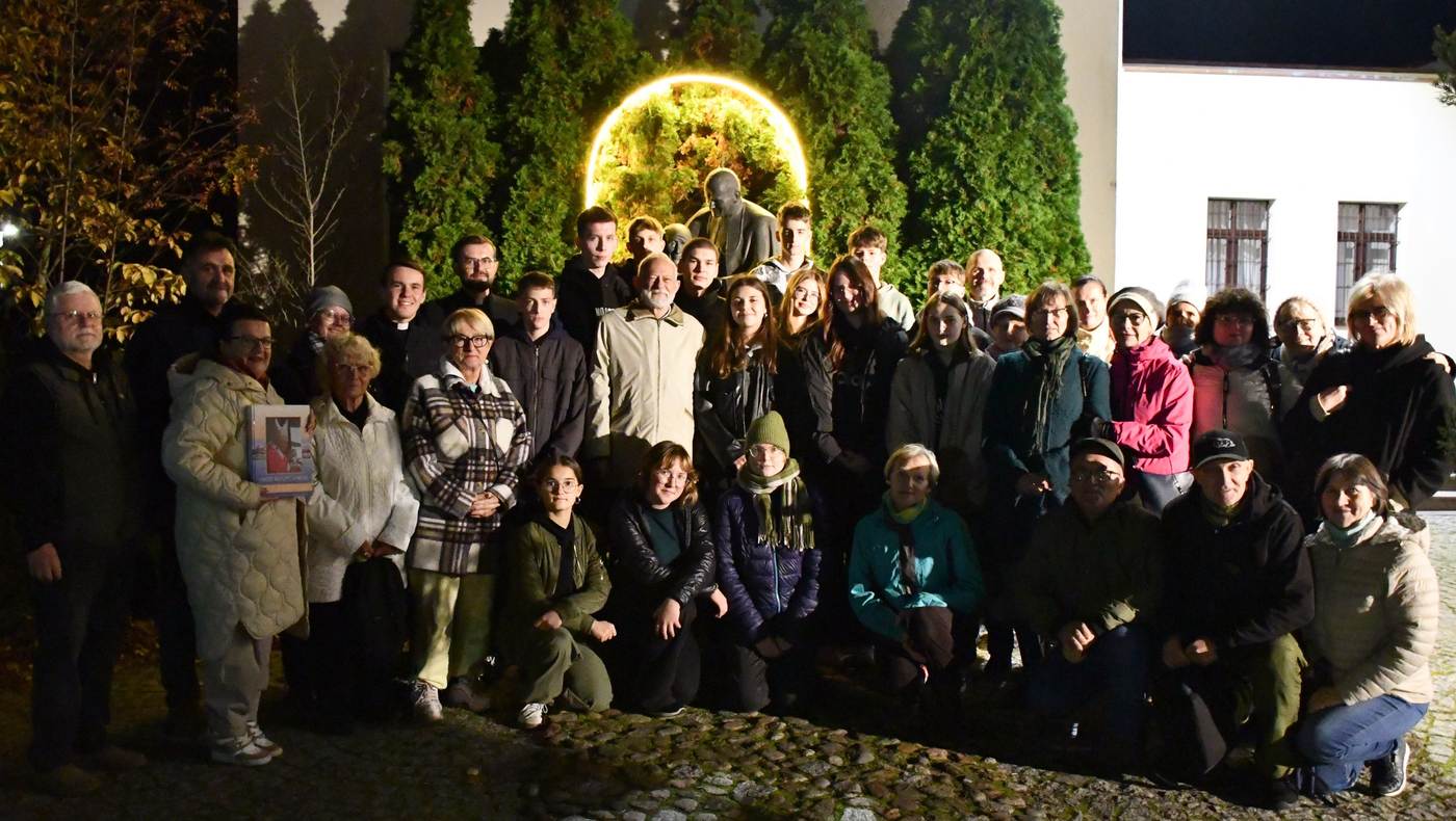 Wieczór wspomnień o św. Janie Pawle II w parafii św. Antoniego w Toruniu